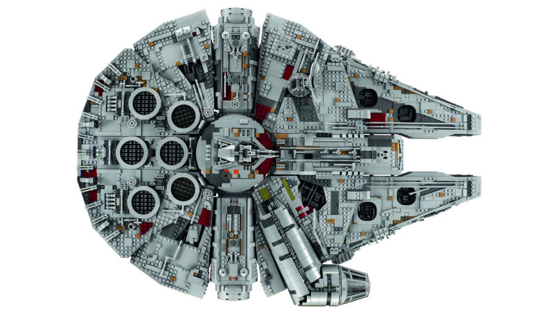 Illustration for article titled El set de Lego más grande de la historia es una increĂble rĂ©plica del HalcĂłn Milenario hecha con 7.541 piezas